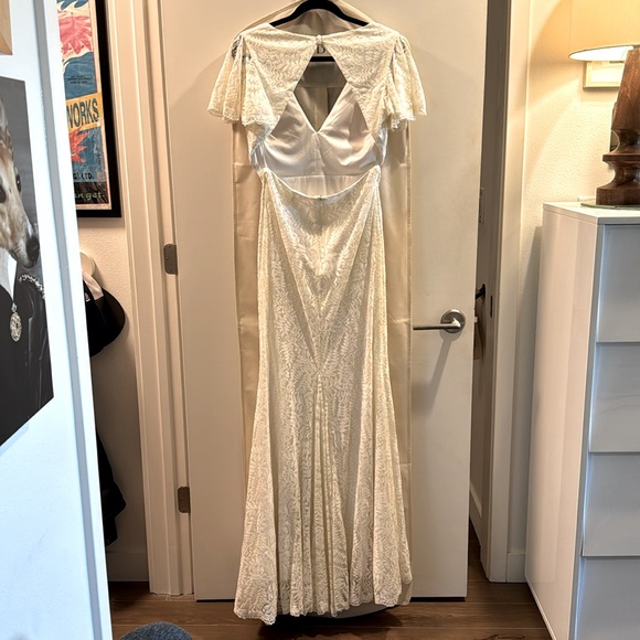 Fame and Partners Lace Wedding Gown - Picture 2 of 11